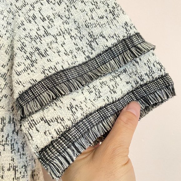 Banana Republic Crew Neck Short Sleeve Fringe Detail Black White S - Picture 3 of 6